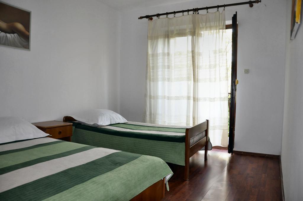 Apartments Vukelic Starigrad Paklenica Esterno foto