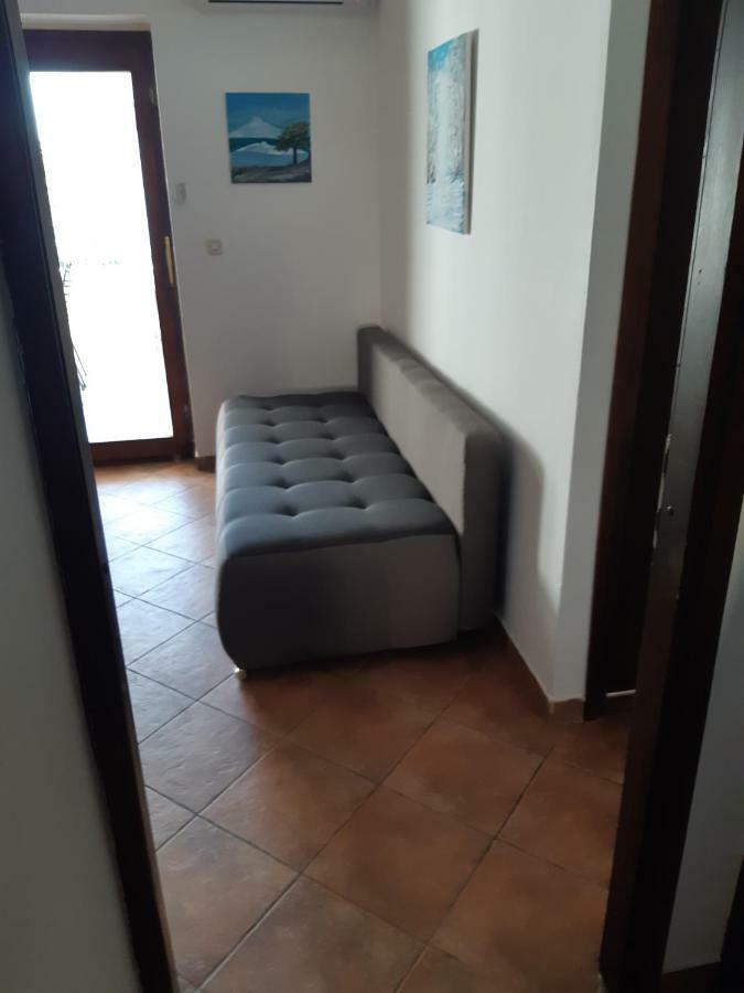 Apartments Vukelic Starigrad Paklenica Esterno foto