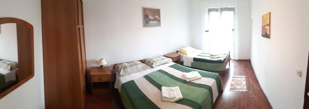 Apartments Vukelic Starigrad Paklenica Esterno foto